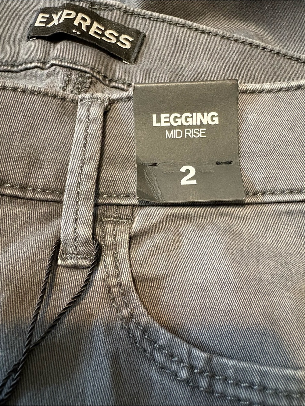 Express Gray Mid-Rise Legging Jeans - Size 2 - Picture 4 of 5